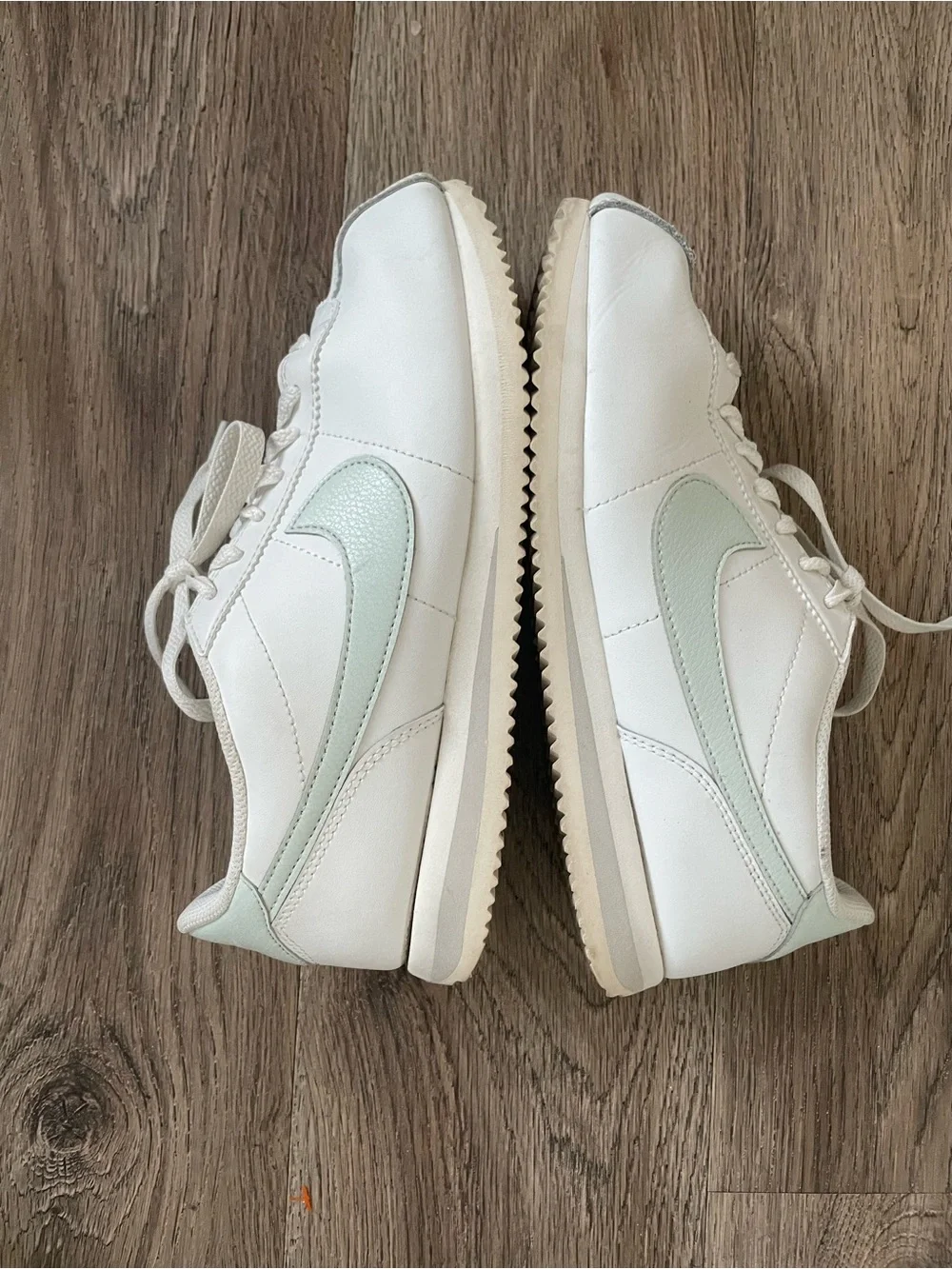 Women Size 8 Nike Cortez Leather Summit White Light Silver Shoes